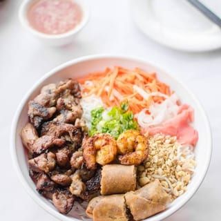 Bun Thit Nuong / Rice Vermicelli